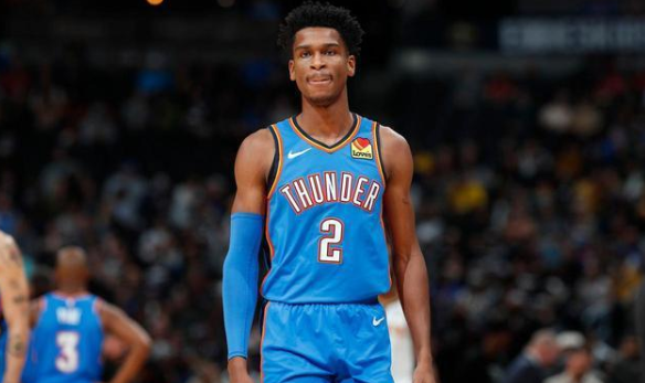 凭借莱昂纳 凭借莱昂纳