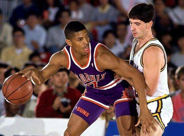 里的表现更 里的表现更