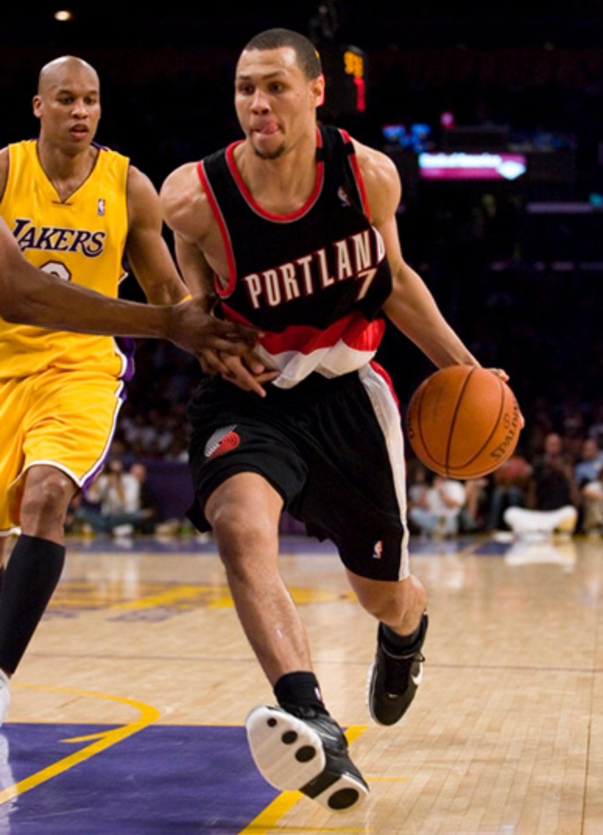 [国内足球]足协杯半决赛：上海海港VS上海申花.