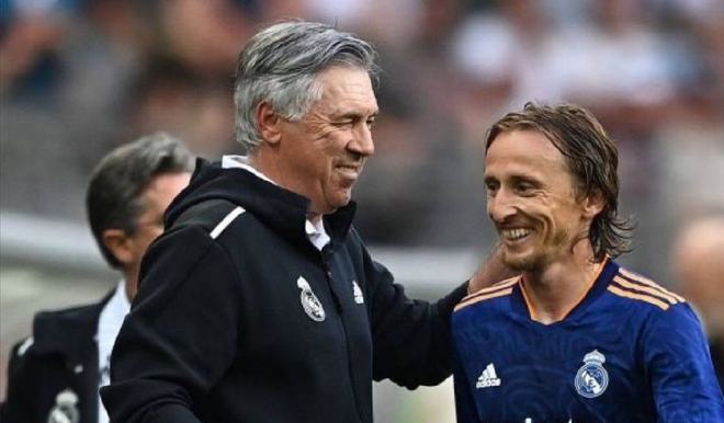 2025年世界冬季极限运动会：李方慧摘银 谷爱凌伤退2025-01-26.